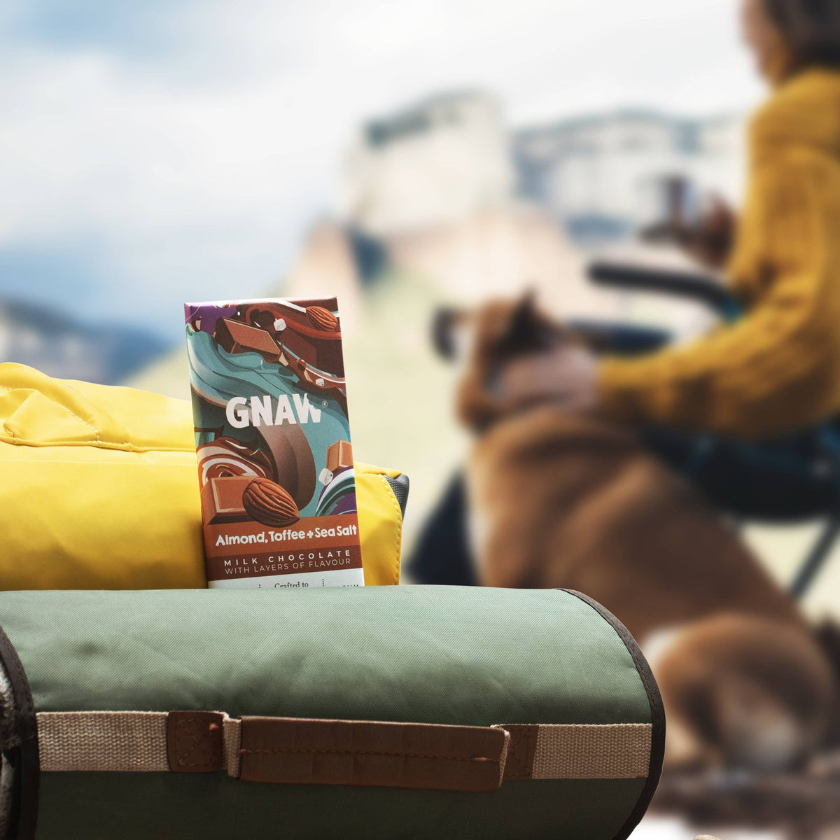 GNAW Almond, Toffee & Sea Salt Milk Chocolate Bar 80g 2