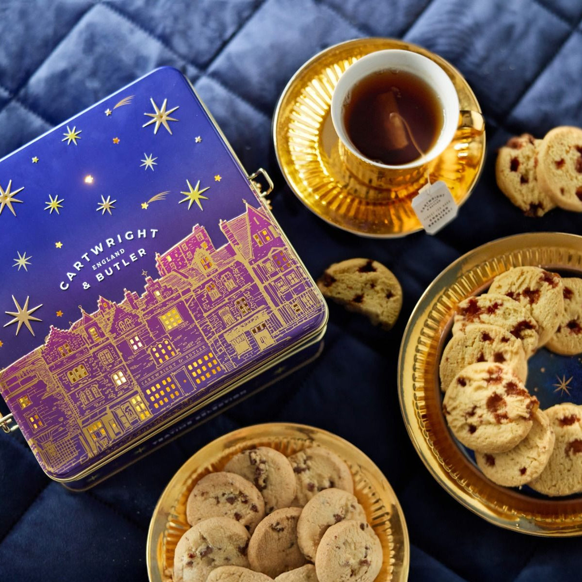 Cartwright & Butler Night Before Christmas Teatime Selection Light-Up Tin 390g, additional photograph