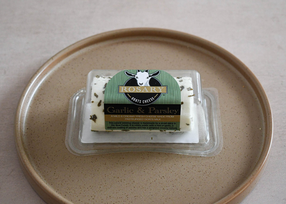 Rosary garlic goat's cheese, Made In England