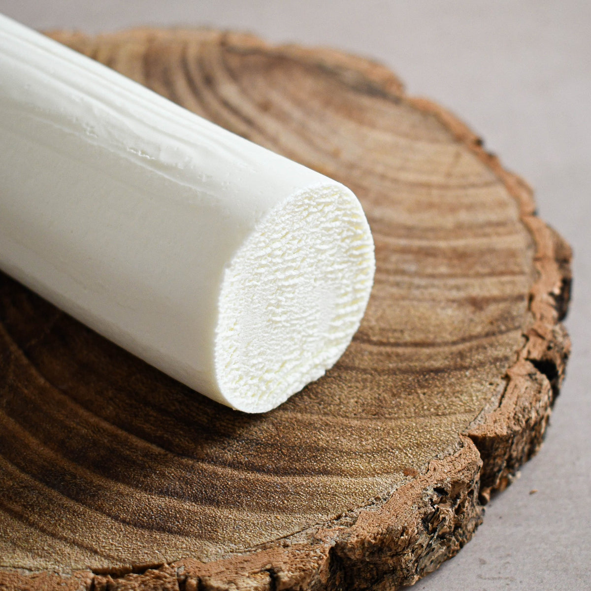 Rosary Natural goat's cheese log, Made In England