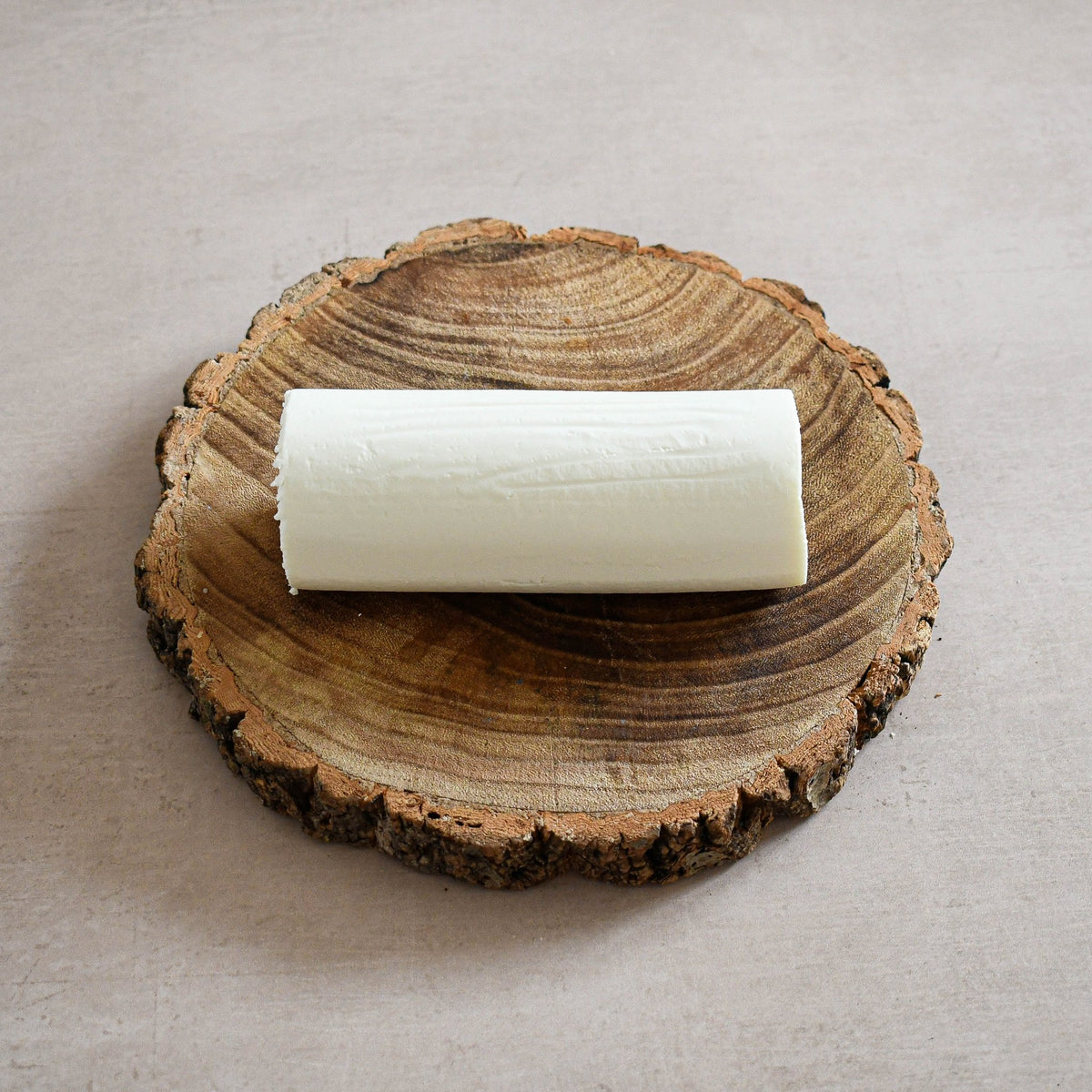 Rosary Natural goat's cheese log, Made In England